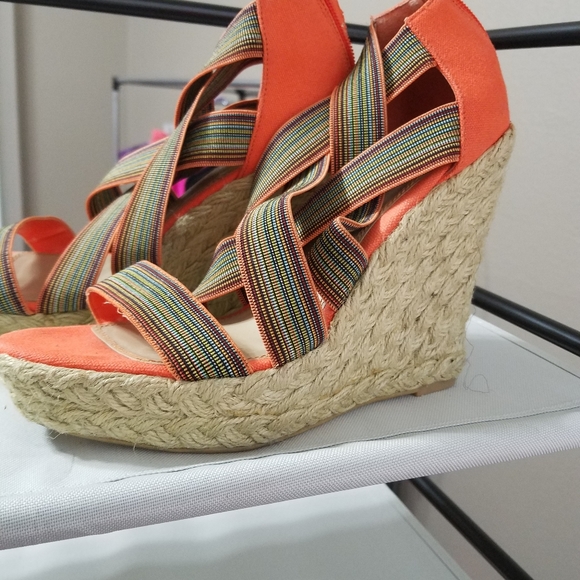 ALDO wedges - Picture 5 of 5